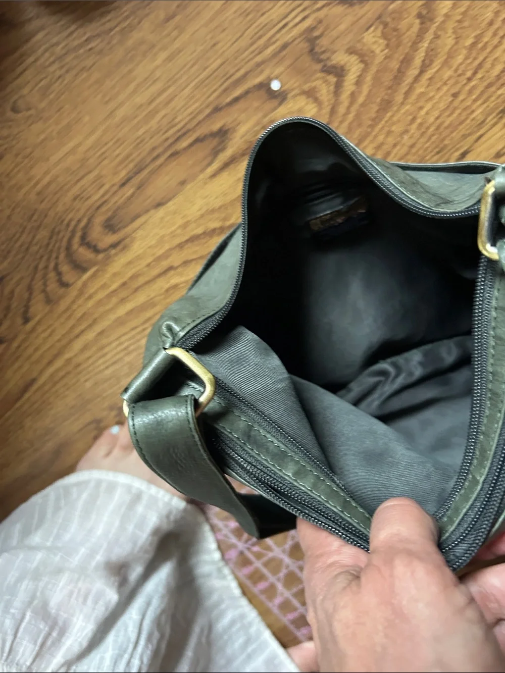 Great American leather works  Green Shoulder Bag with Front Zip Pockets